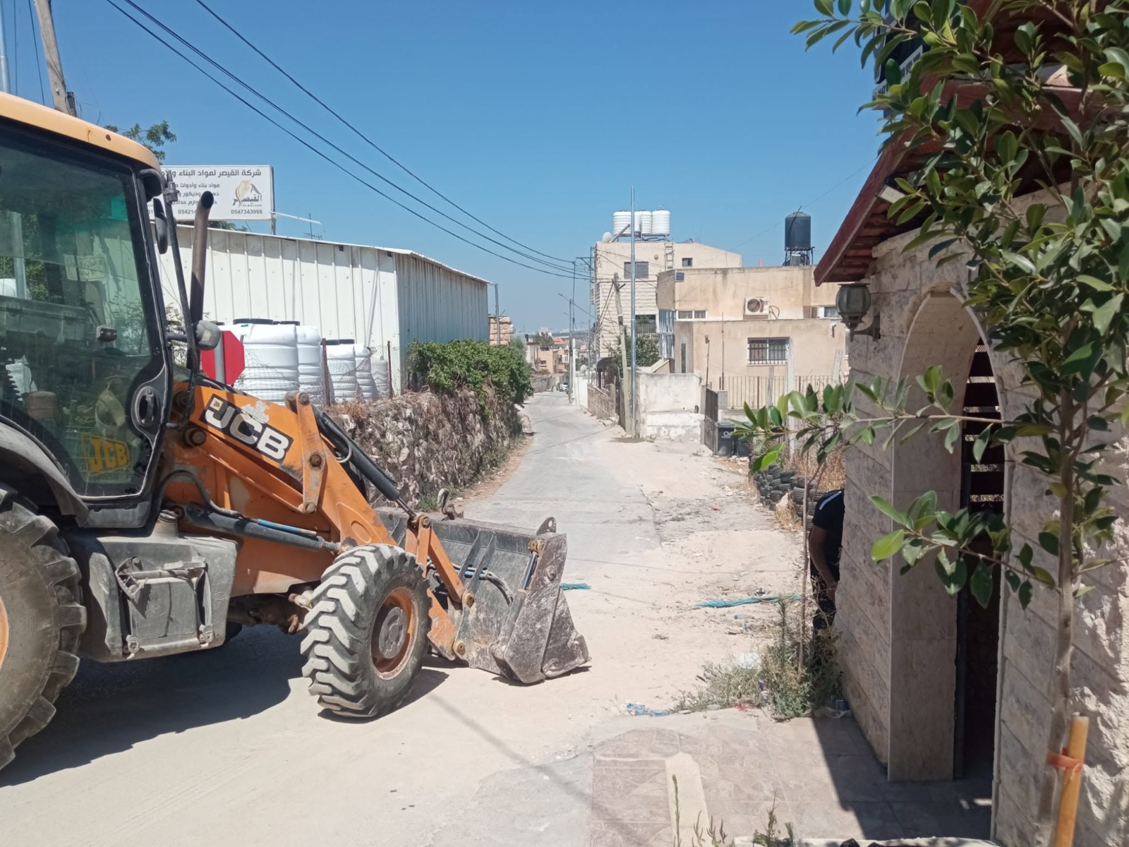 مشروع بناء جدران استنادية في بيت عور التحتا